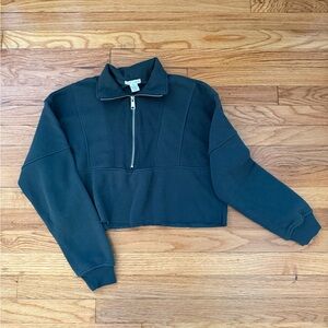 Half-Zip Cropped Sweatshirt in Dark Green